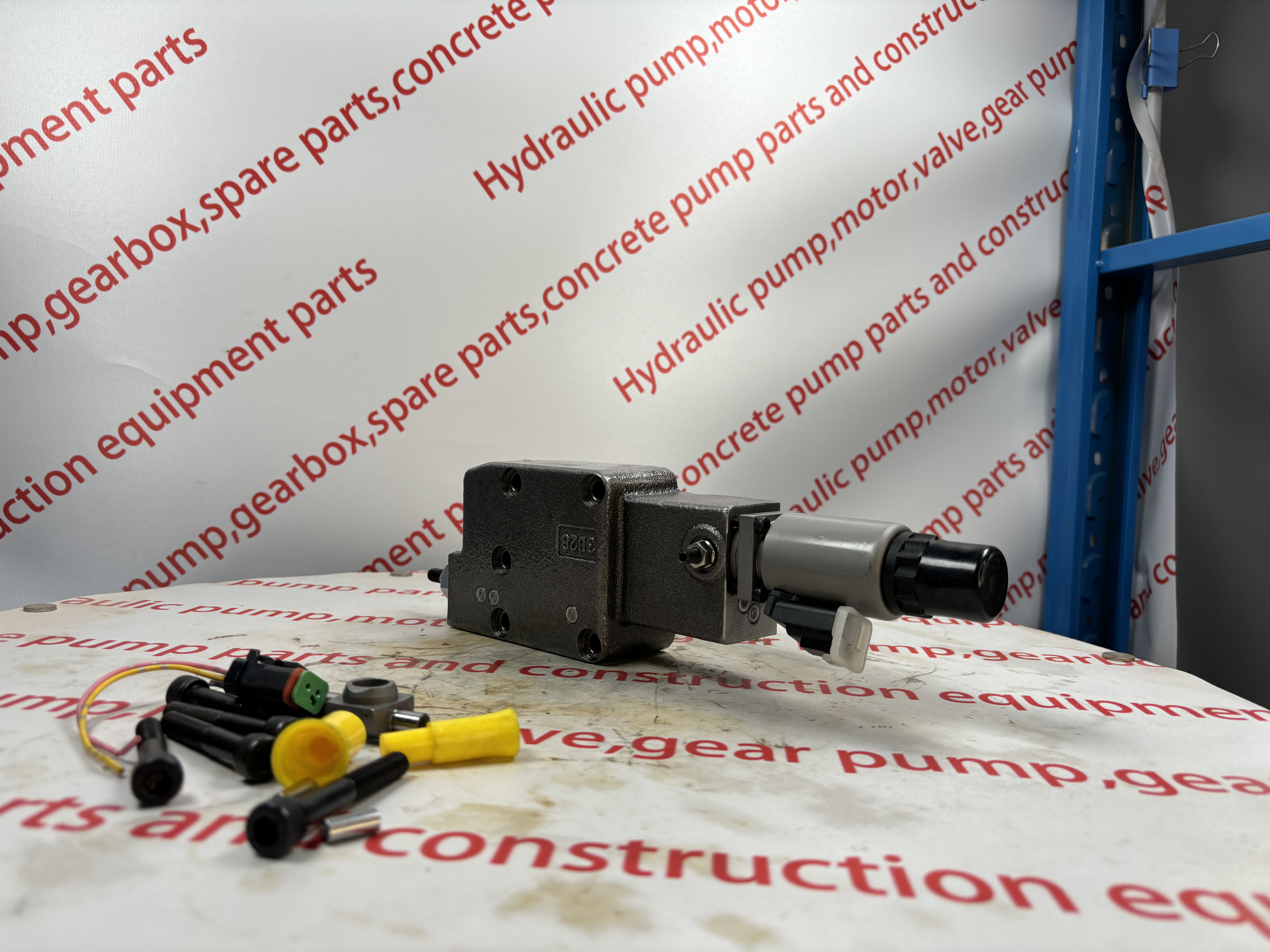 R902104186 A11VO260EP2G/11R-NZD12K67RH-S hydraulic pump spare parts,A11VO260EP2G control valve