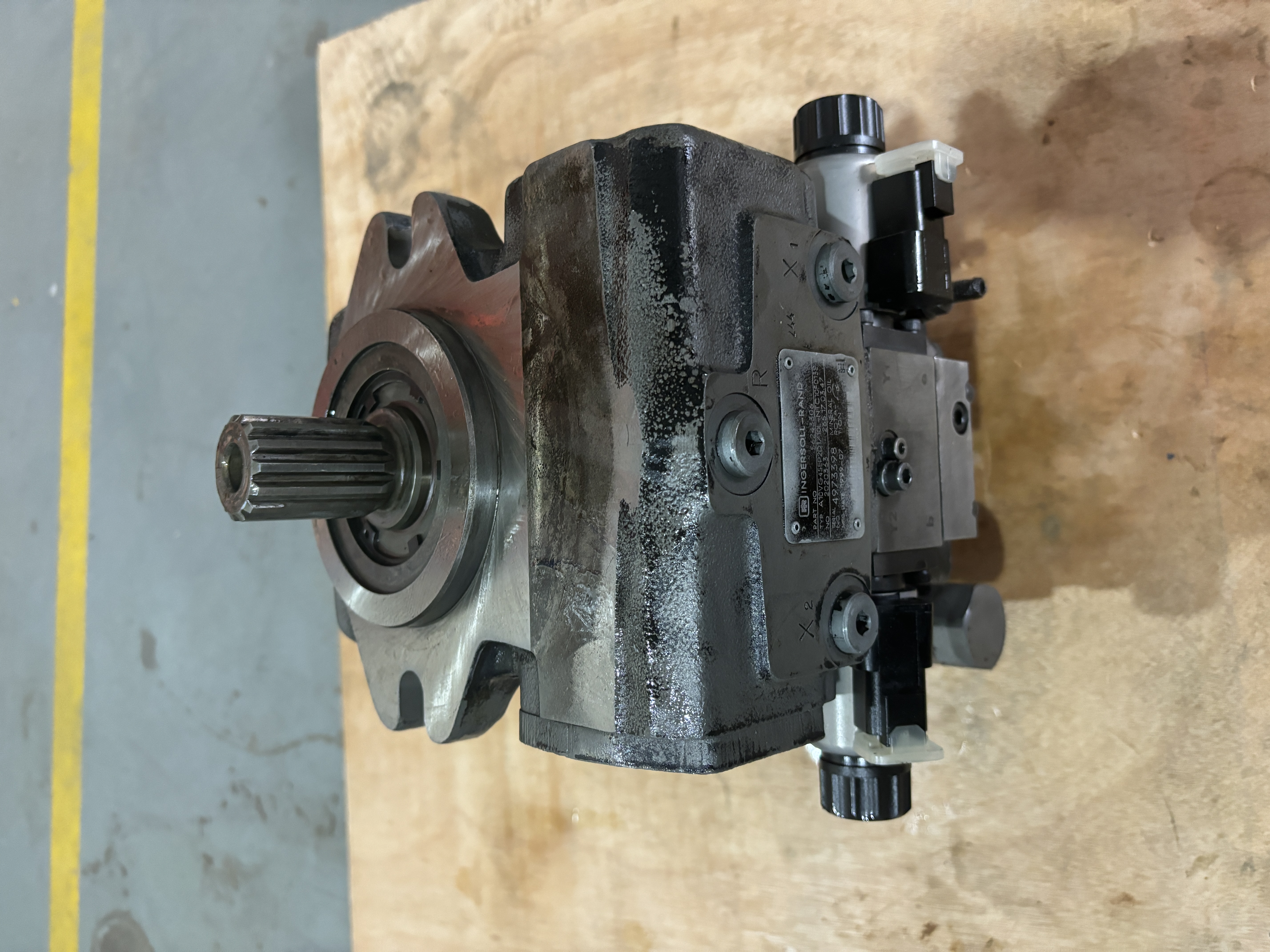 INGERSOLL-RAND 56243306 A10VG45EP2D1/10L-NTC10F013S hydraulic pump,tested already