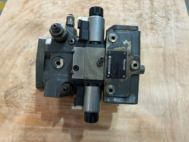 Rexroth 2076838 A10VG28EP2D1-10L-NSC10F015SH HYDRAULIC PUMP