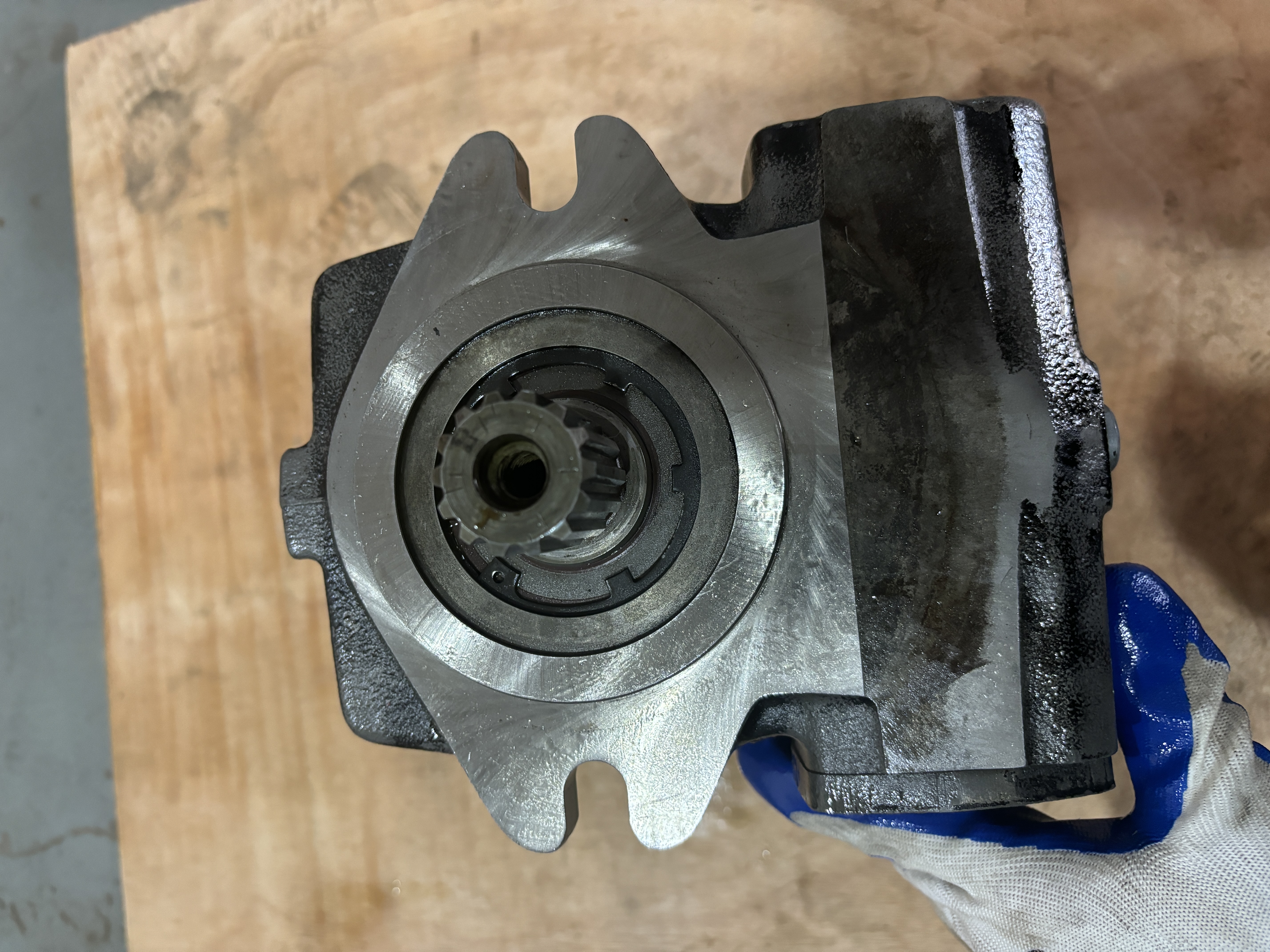 INGERSOLL-RAND 56243306 A10VG45EP2D1/10L-NTC10F013S hydraulic pump,tested already